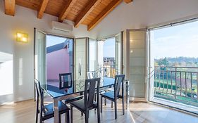 Roomy And Bright Apartments With Terrace!